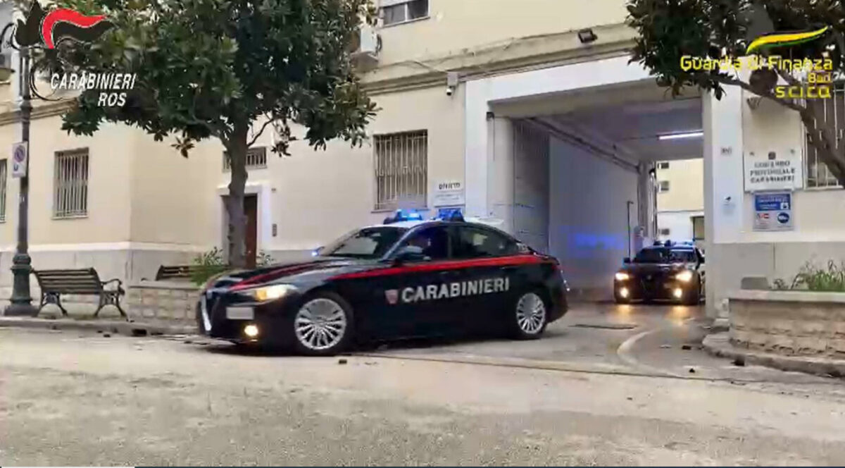 Milano, 24enne tende cavo d'acciaio in viale Toscana: arrestato per strage e attentato alla sicurezza dei trasporti