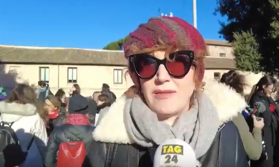 Violenza sulle donne, Fiorella Mannoia al Governo: "In manovra niente fondi per i centri antiviolenza"