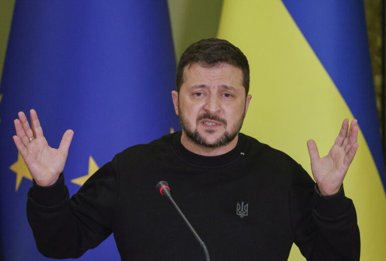 Zelensky: "Coordineremo con la Moldavia il cammino verso l'Unione E...