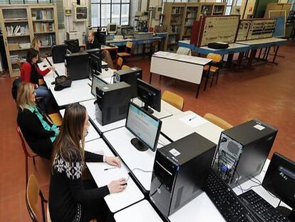 Assunzioni scuola, concorsi docenti in arrivo e regole immissioni in ruolo: le procedure per gli aspiranti insegnanti