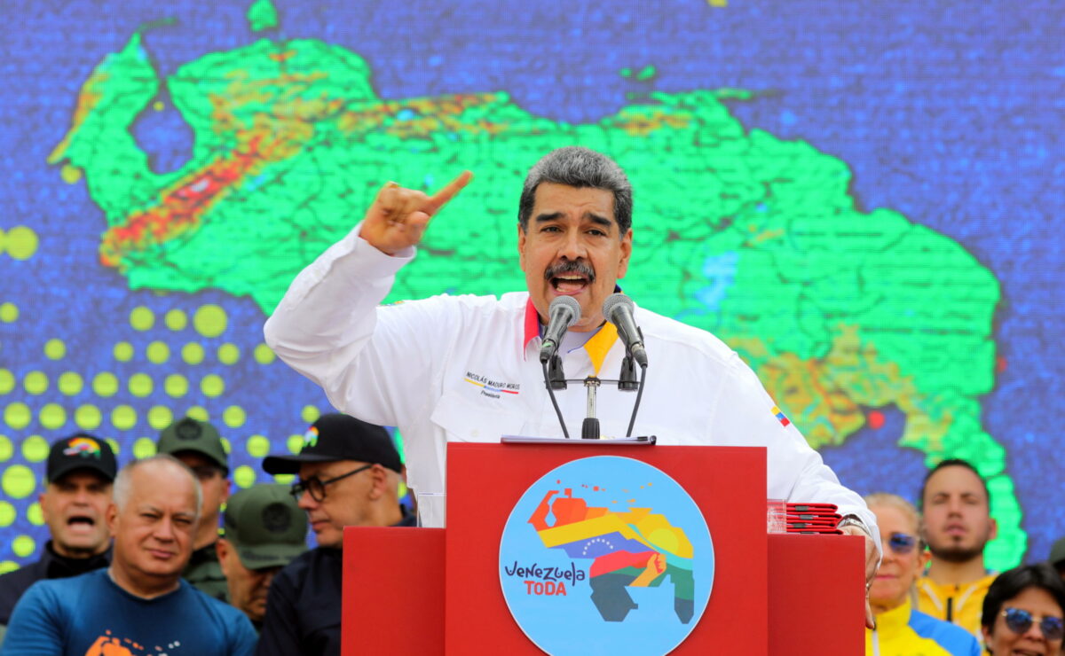 Venezuela, il presidente uscente Nicolas Maduro si candida alle elezioni presidenziali 2024