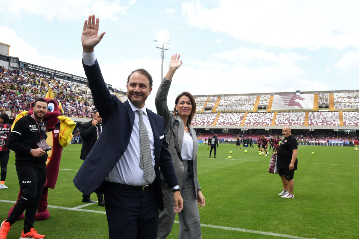 Polveriera Salernitana, Iervolino prende provvedimenti: ecco i possibili nomi sotto accusa