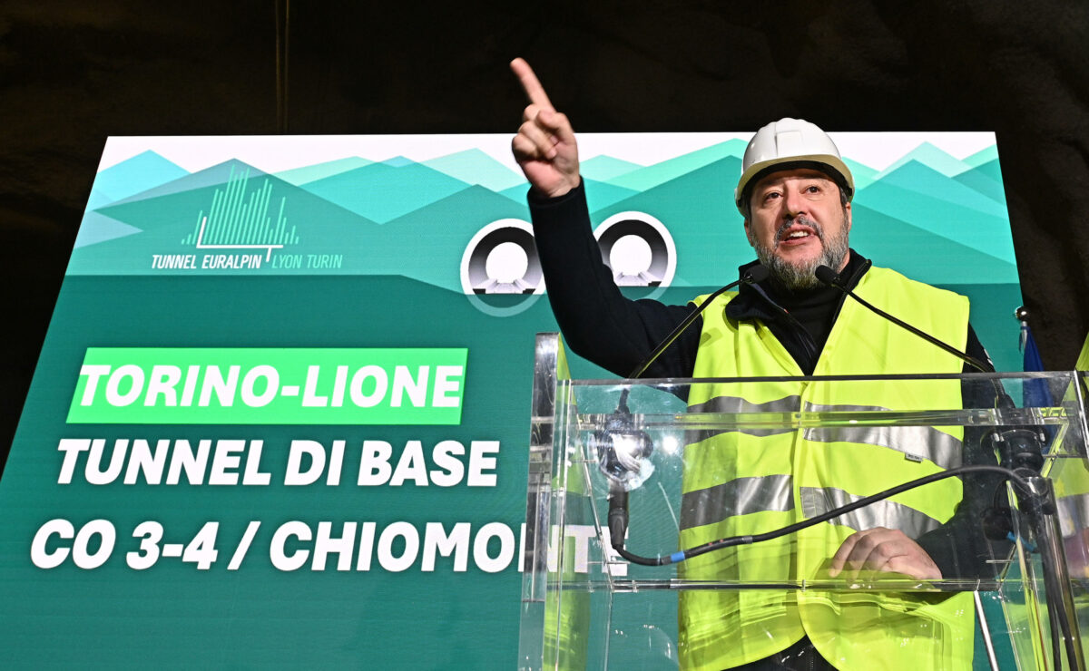 Salvini a Chiomonte difende la TAV: "Oggi è una giornata storica. I no hanno stufato"