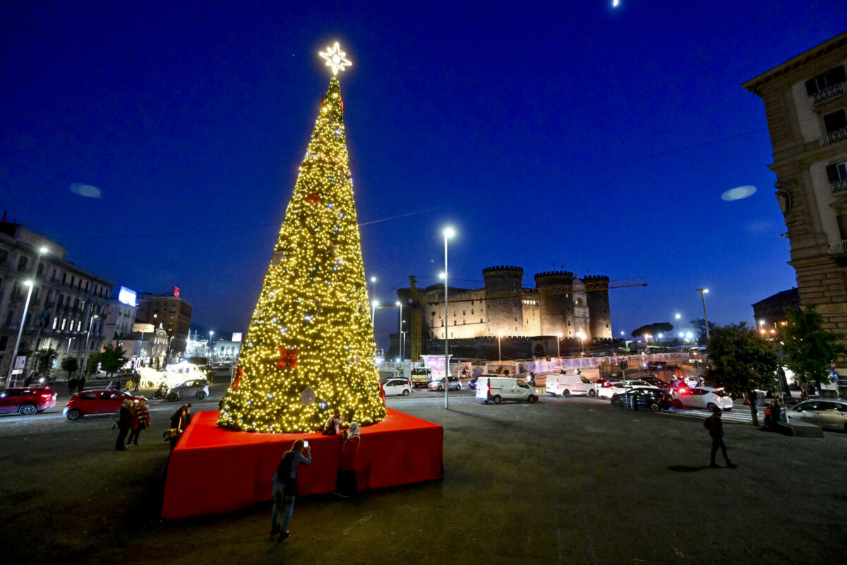 Covid e influenza, le stime parlano di un milione di italiani contagiati a Natale