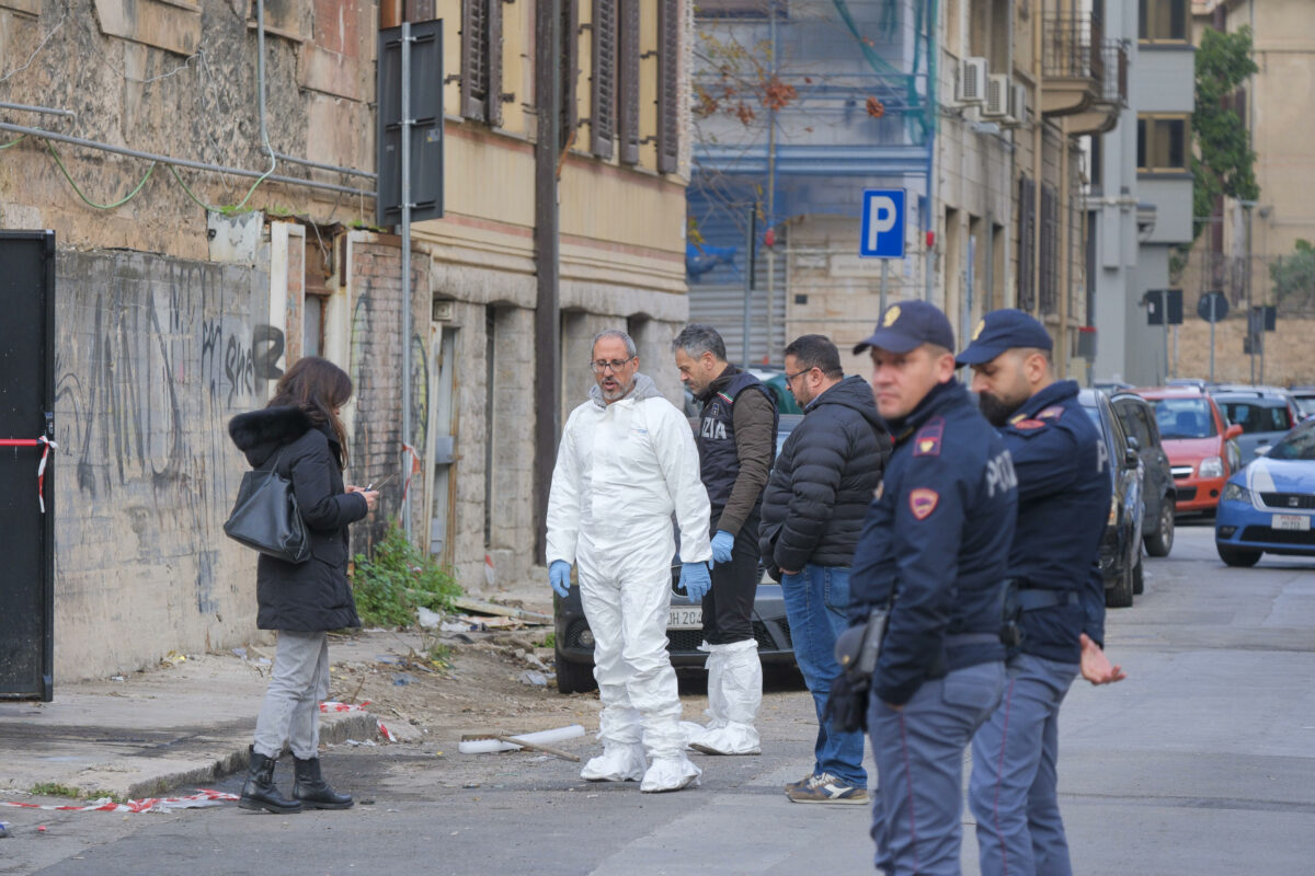 Rosolino Celesia ucciso a Palermo, i due fratelli indagati: "Ci siamo difesi". In carcere il maggiore