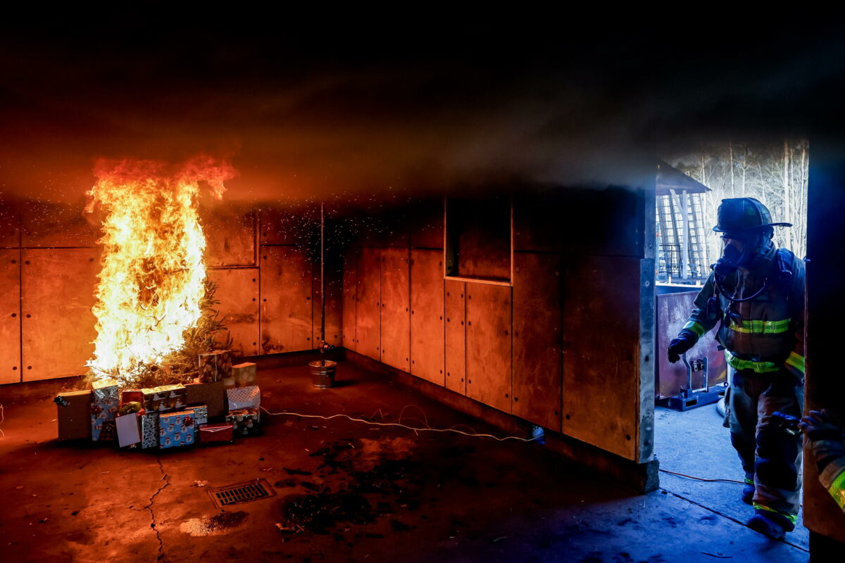 Cosenza, incendio in una casa di Mongrassano: morta una 87enne