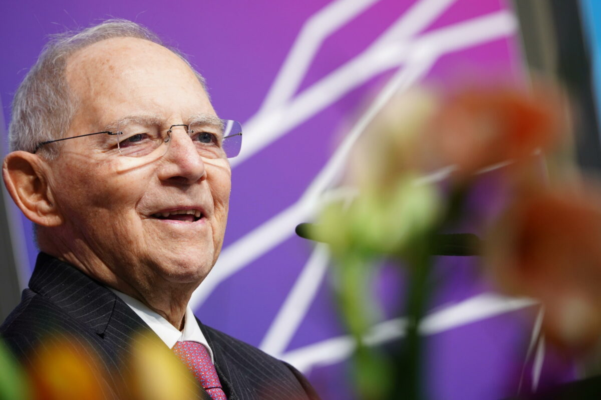 Addio a Wolfgang Schauble: causa morte, attentato e carriera dell'ex ministro delle Finanze tedesco