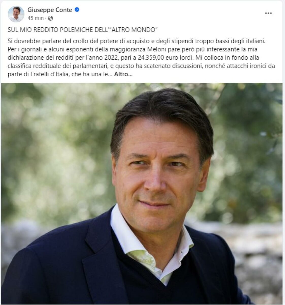 Redditi, Conte sui social attacca Renzi: "Immorale accettare incarichi da governi esteri"