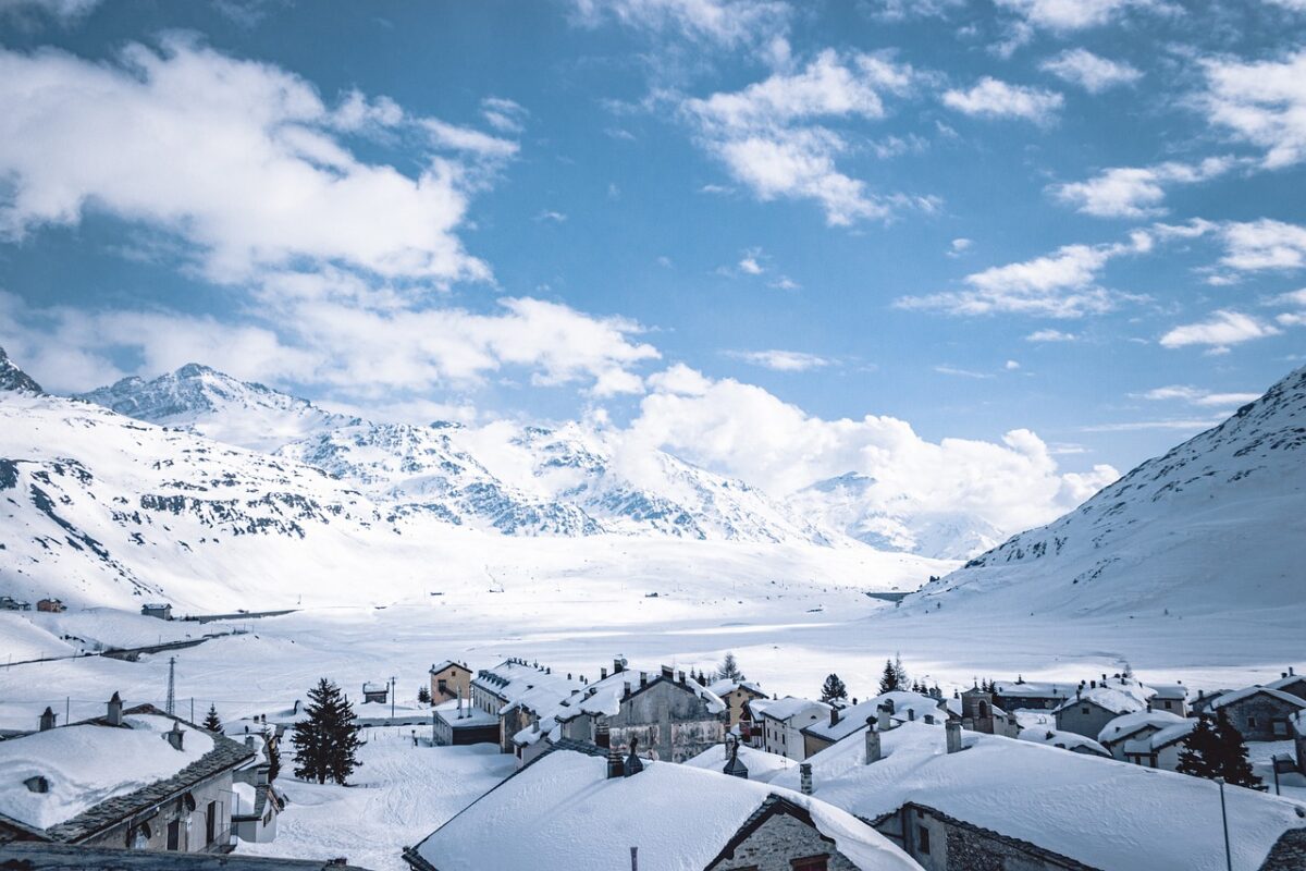 Vacanze Natale, 83% sceglie di restare in Italia: montagna è meta più ambita