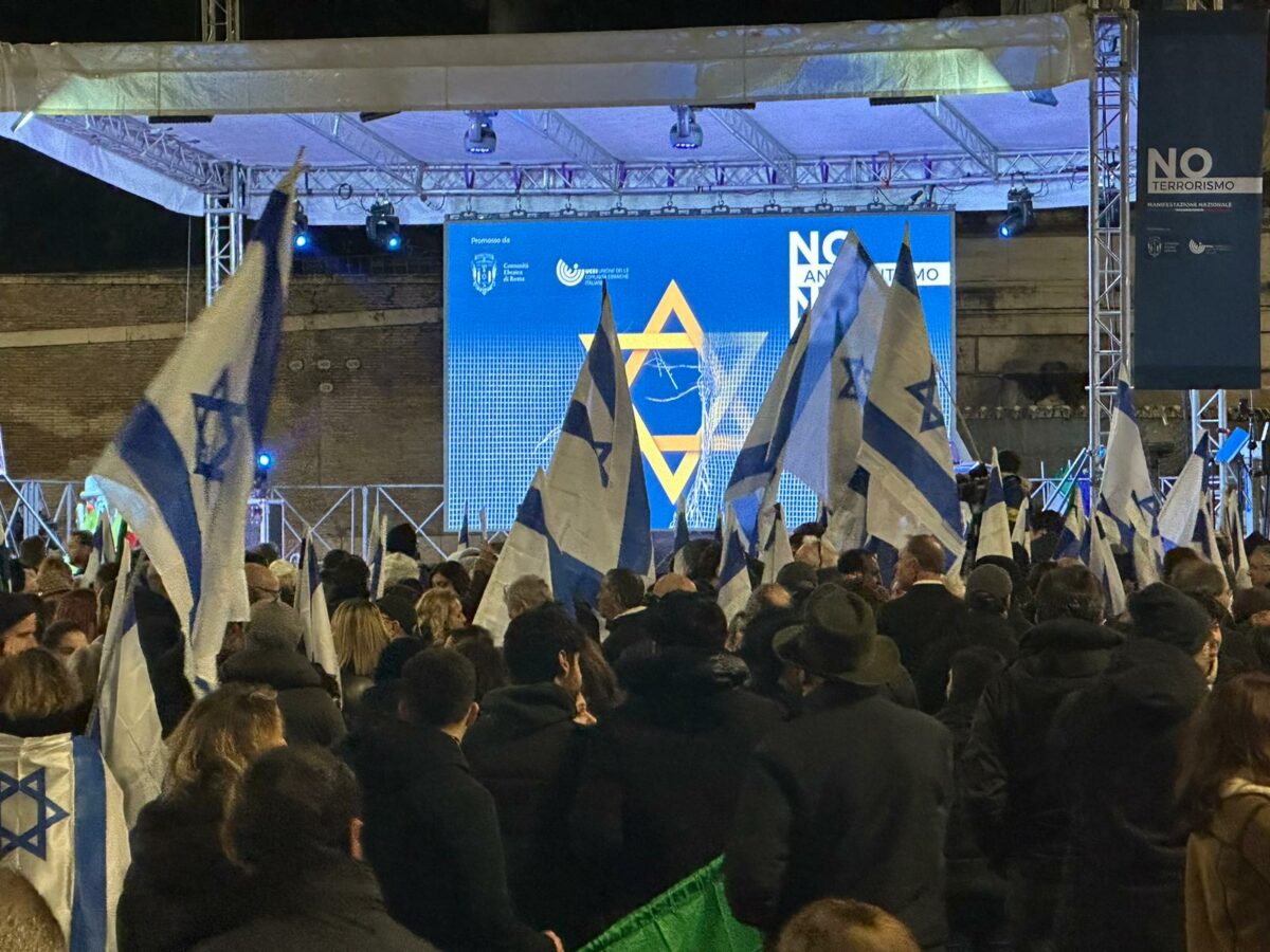 Roma, manifestazione contro l'antisemitismo, la voce dei politici: "Solidarietà doverosa, auspichiamo che ci sia giustizia"| VIDEO