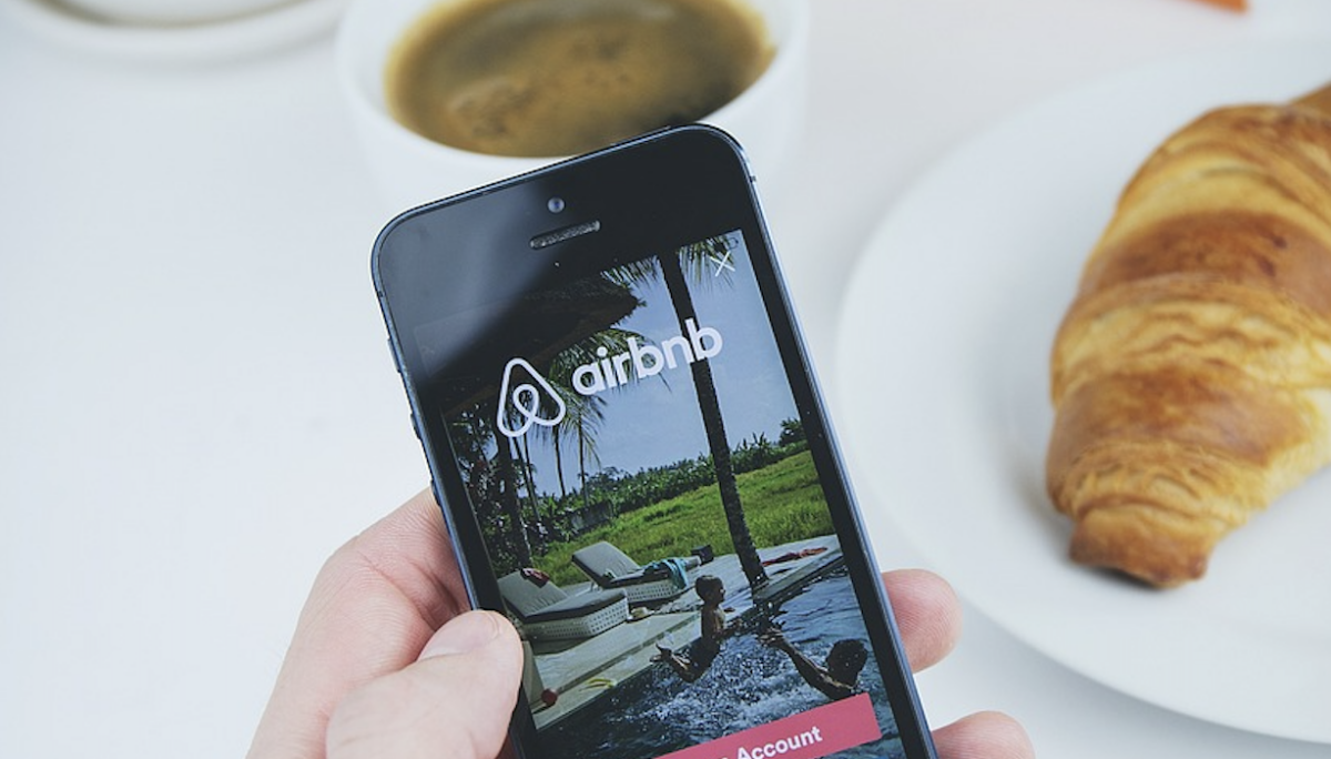 Airbnb, accordo raggiunto con l'Agenzia delle Entrate: pagherà 576 milioni di euro per chiudere il contenzioso con il fisco