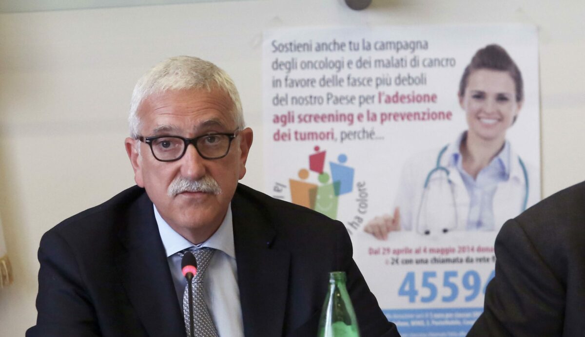 Covid, Cognetti (Foce) ammonisce anziani e fragili: "Messaggi confusi sul contagio. Vaccinato solo 7% degli over 70"