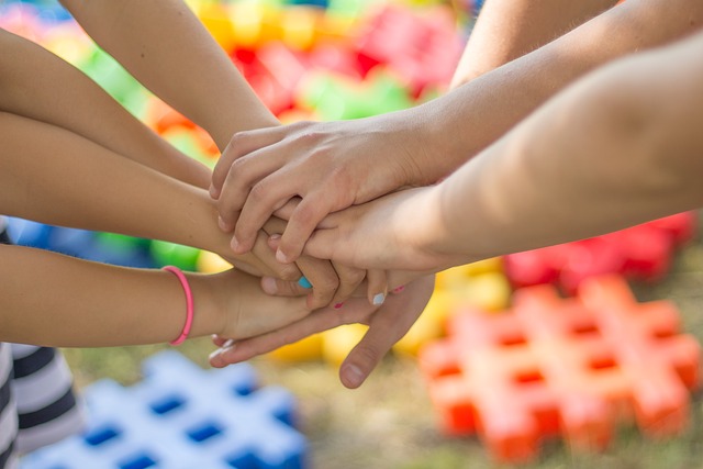 Giornata mondiale della solidarietà umana 2023: significato e frasi