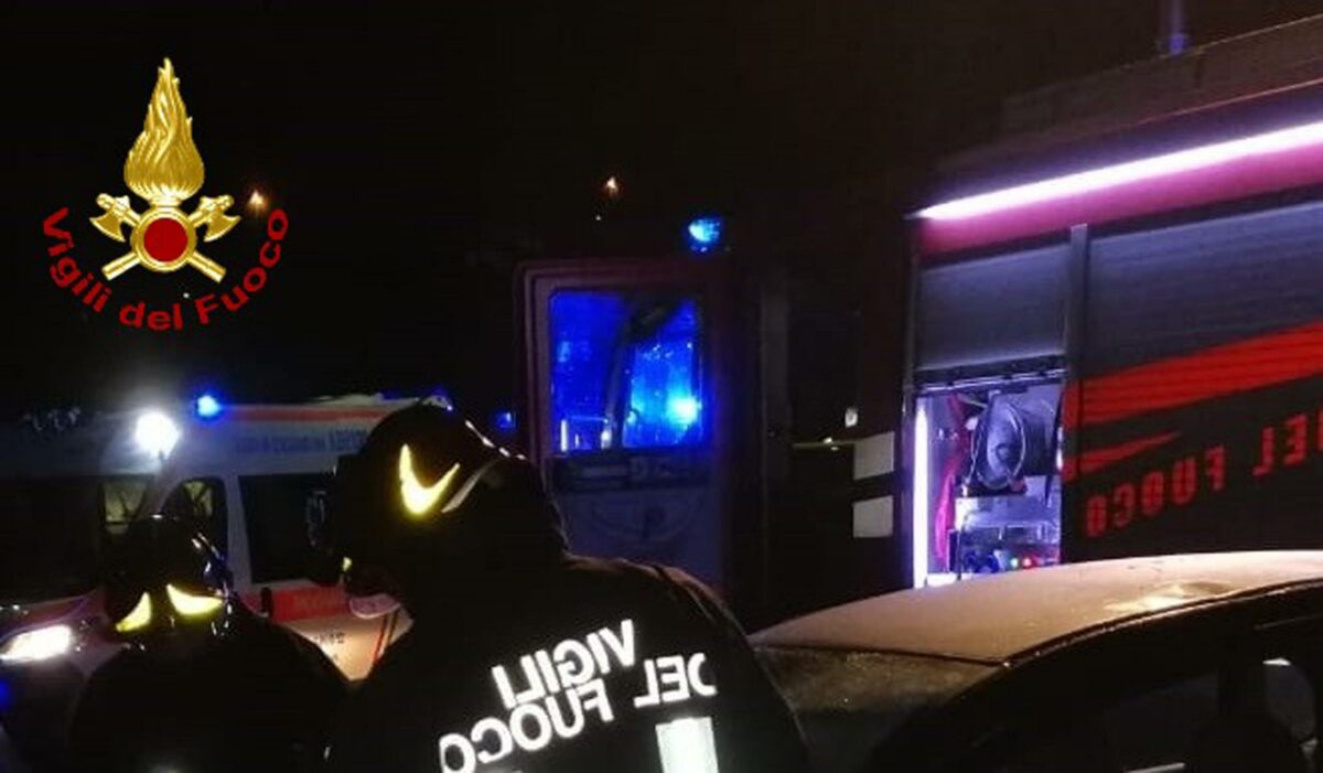 Viterbo, tragico incidente a Caprarola: auto precipita in un dirupo...