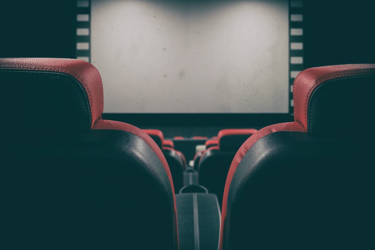 Perugia, arrestato 40enne per violenza sessuale su due ragazze in un cinema