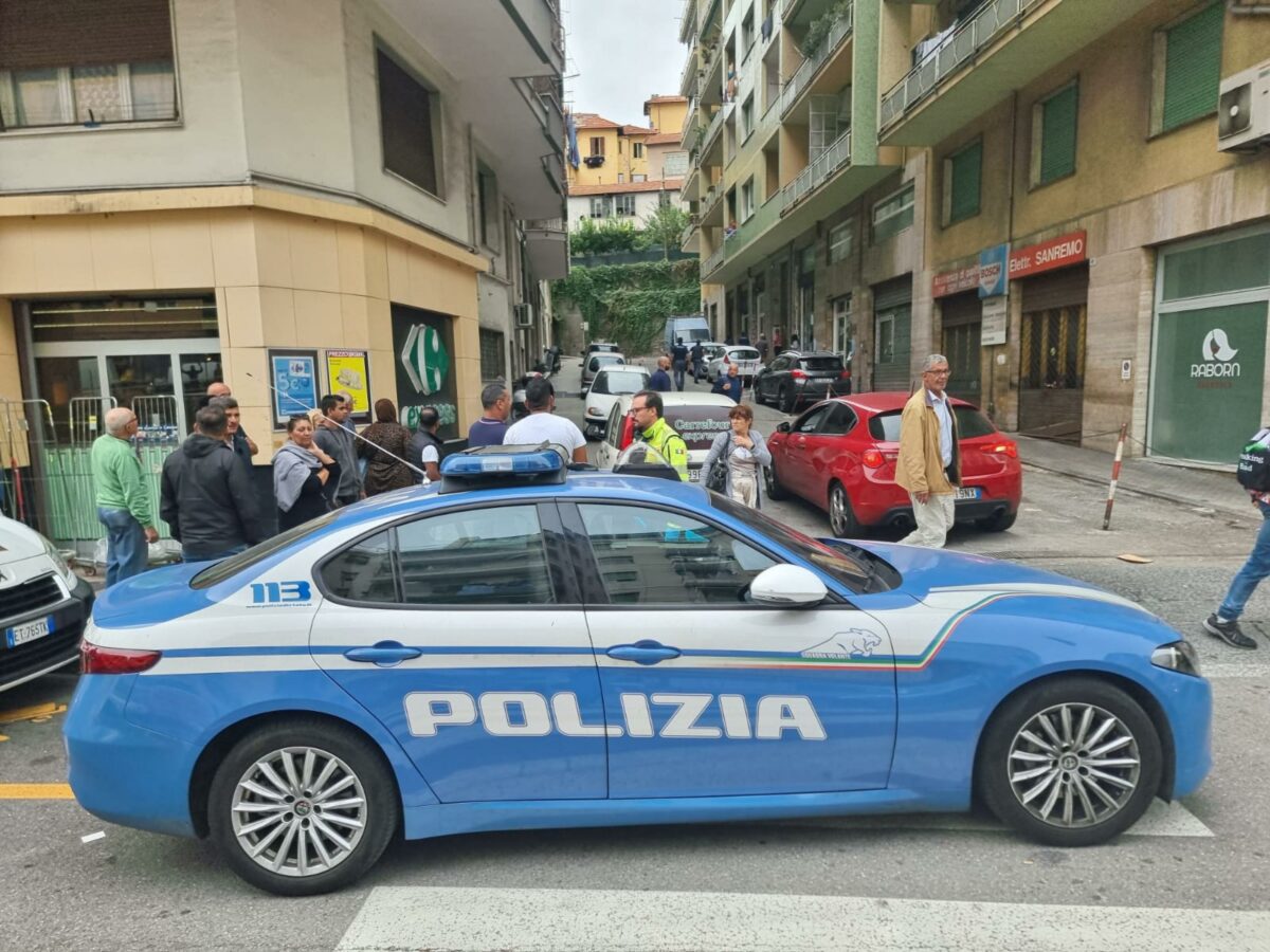 Monza, minacciava e perseguitava ex moglie e figlia minorenne: arrestato