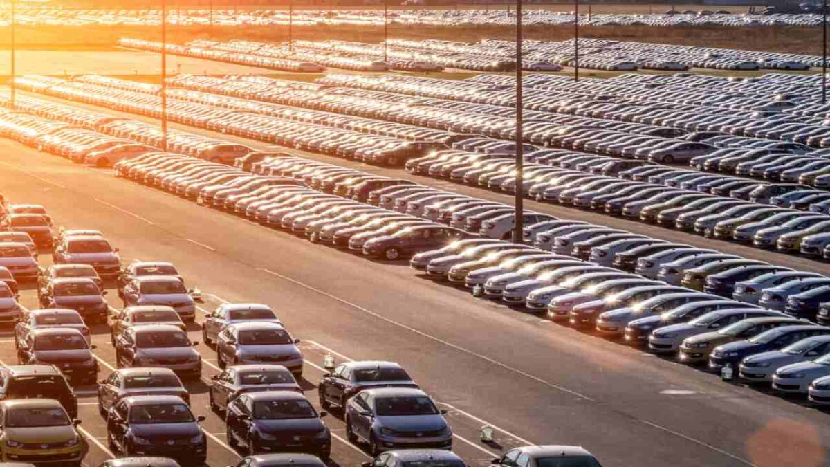 Mercato auto 2024: cosa prevedono gli esperti dell’automotive?