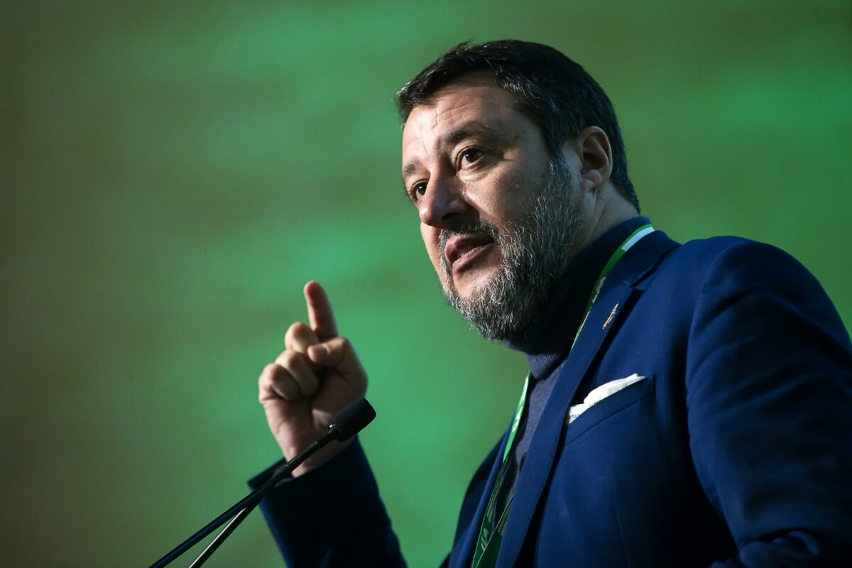 La solidarietà di Salvini al gioielliere condannato: "A meritare il carcere dovrebbero essere i veri delinquenti"