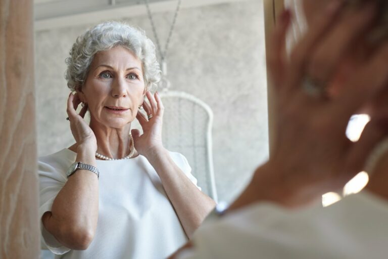 Come superare la paura di invecchiare a raggiungere questo traguardo in tranquillità