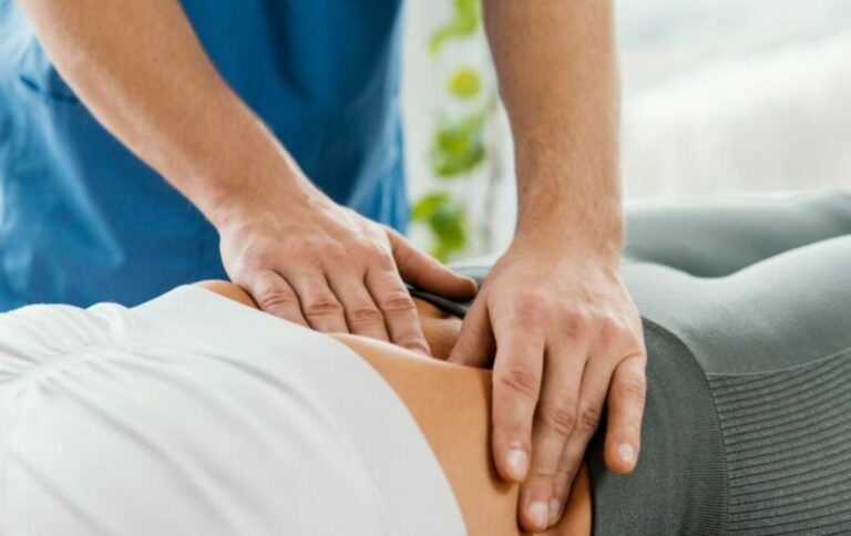 Cos'è la chiropratica, quali problemi può risolvere, qual è la differenza con la fisioterapia e l'osteopatia