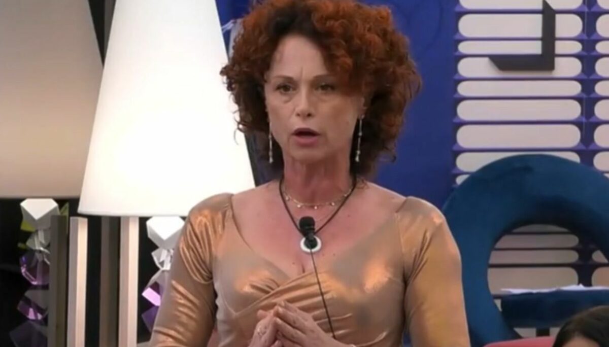 Grande Fratello 2023, Beatrice accusa Perla di "parole indicibili" ma un video la smaschera