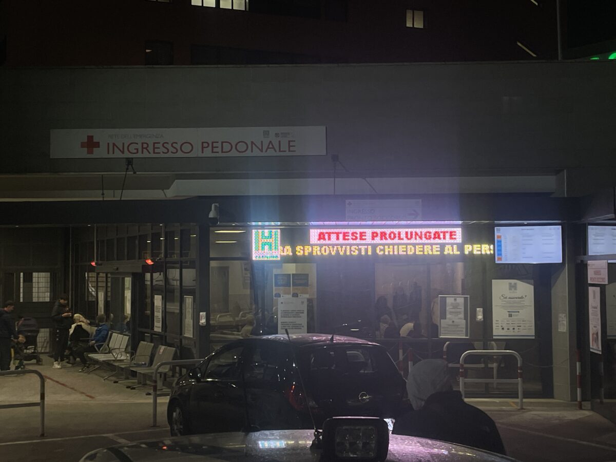 Pronto Soccorso a Roma affollati, la testimonianza dal Policlinico Casilino di operatori e pazienti: “Ore di attesa, situazione drammatica” | Video