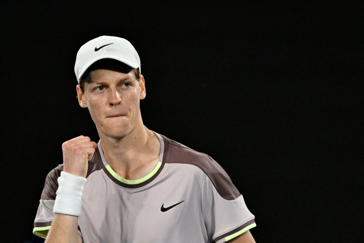 Sinner asfalta De Jong agli Australian Open. Cobolli e Arnaldi...