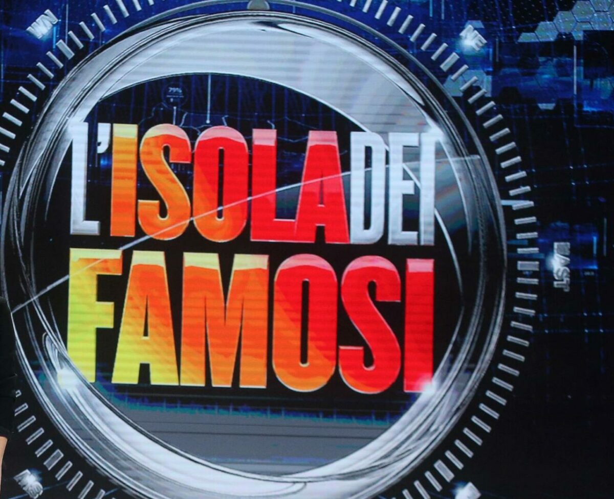 Isola dei Famosi 2024, novità sulla conduzione e opinionisti: chi troveremo nella prossima edizione