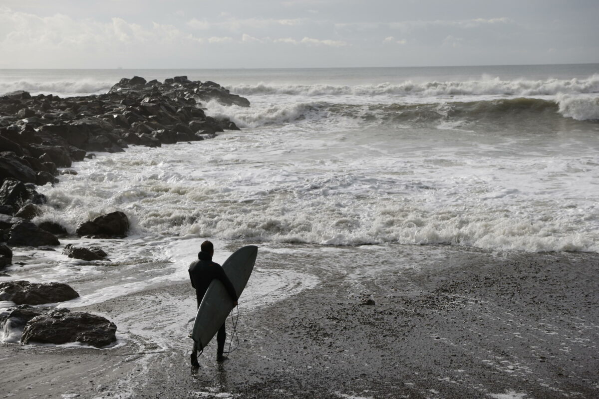 Usa, una tempesta porta una bomba della Seconda guerra mondiale sulle spiagge della California