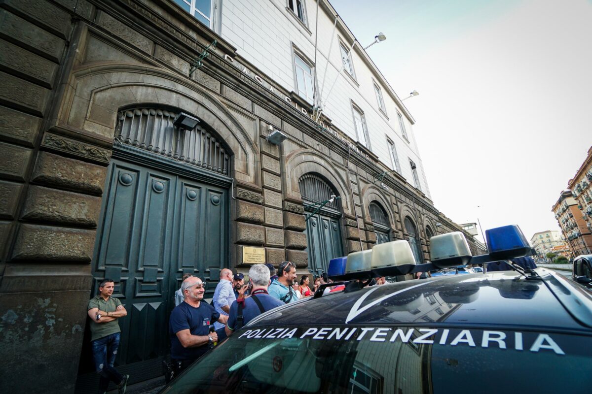 Firenze, rissa nel carcere di Sollicciano: feriti due agenti della Polizia Penitenziaria