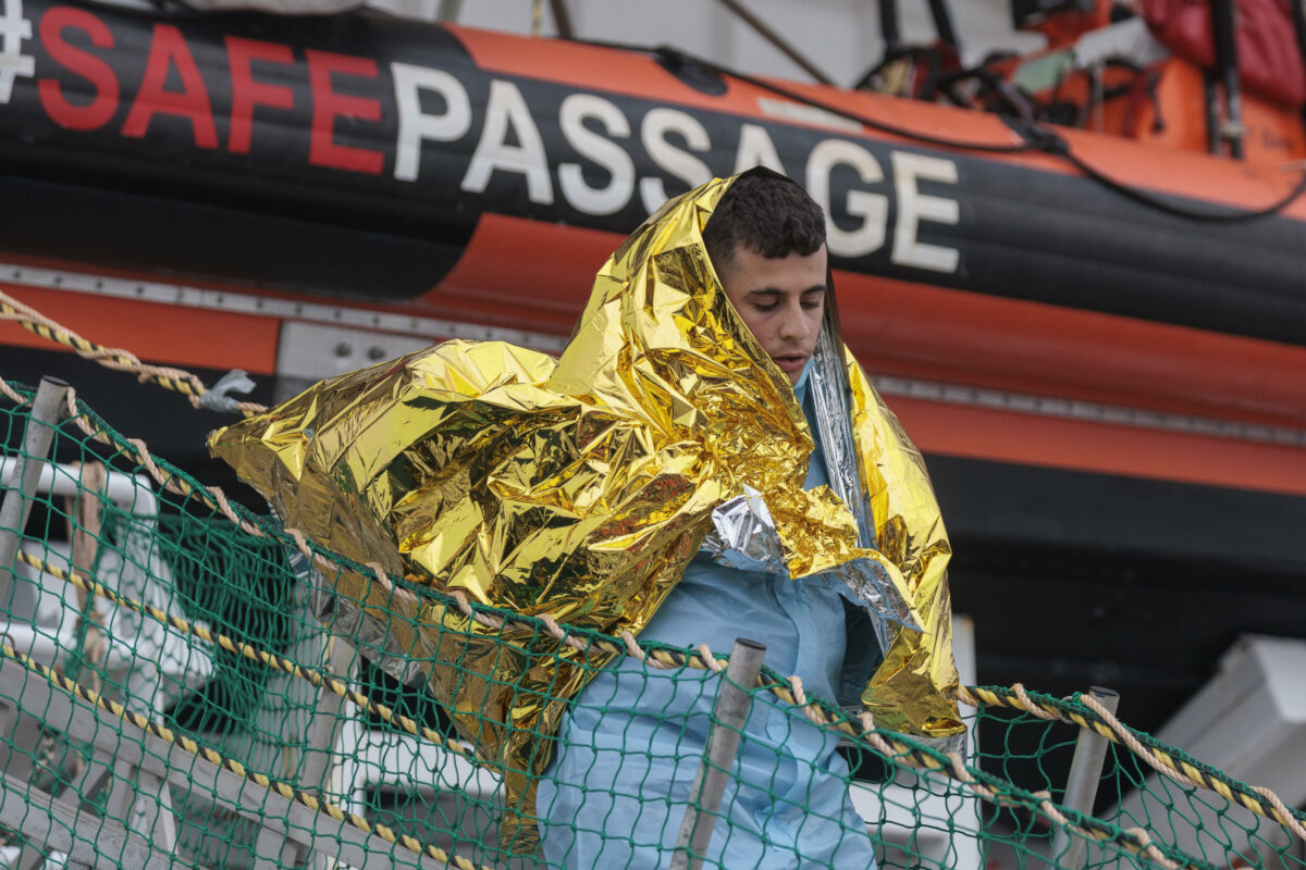 Migranti: Salerno, dopo sbarco arrestati due scafisti egiziani