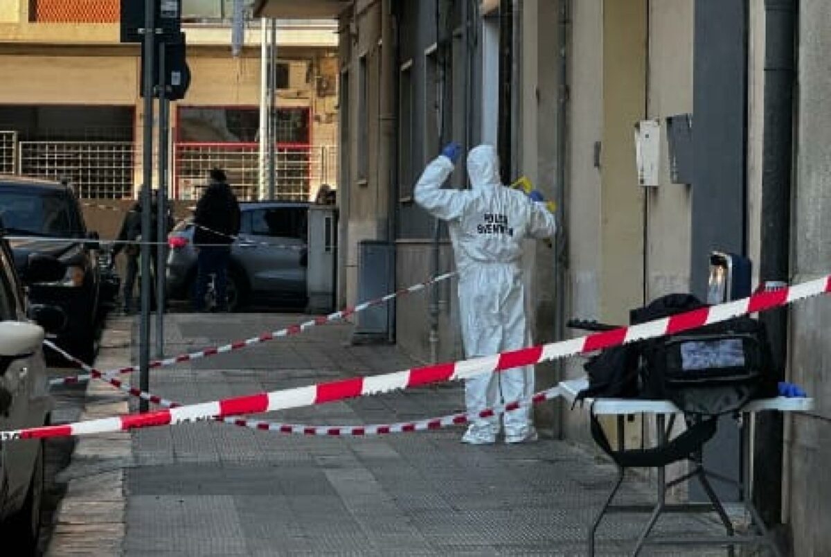 Alessandria, 21enne cade dalla finestra e muore: indagini in corso in via Parma