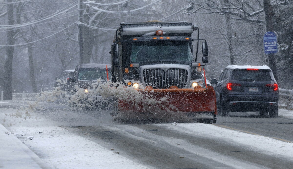 Usa, le tempeste invernali colpiscono duro il nordest: 3 morti e 40 milioni di persone in allerta