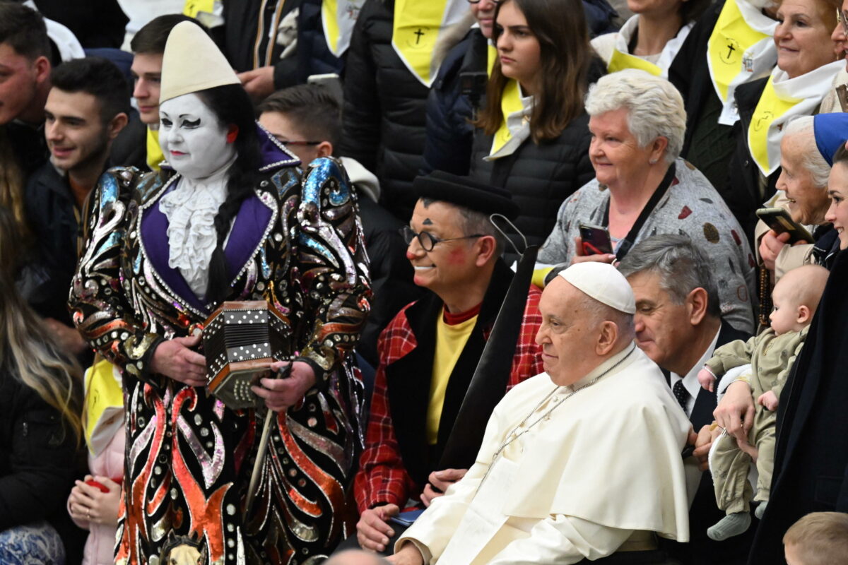 Papa Francesco esalta Santa Rosa, 'agitata' e trascinatrice: "C'è bisogno di persone così, non in pantofole sul divano"