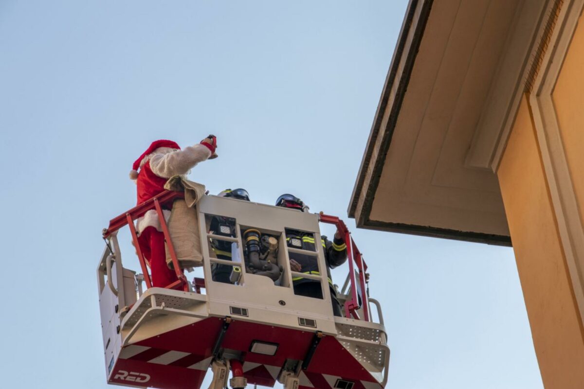 Latina, incendio in un appartamento: morta una donna anziana, indagini in corso