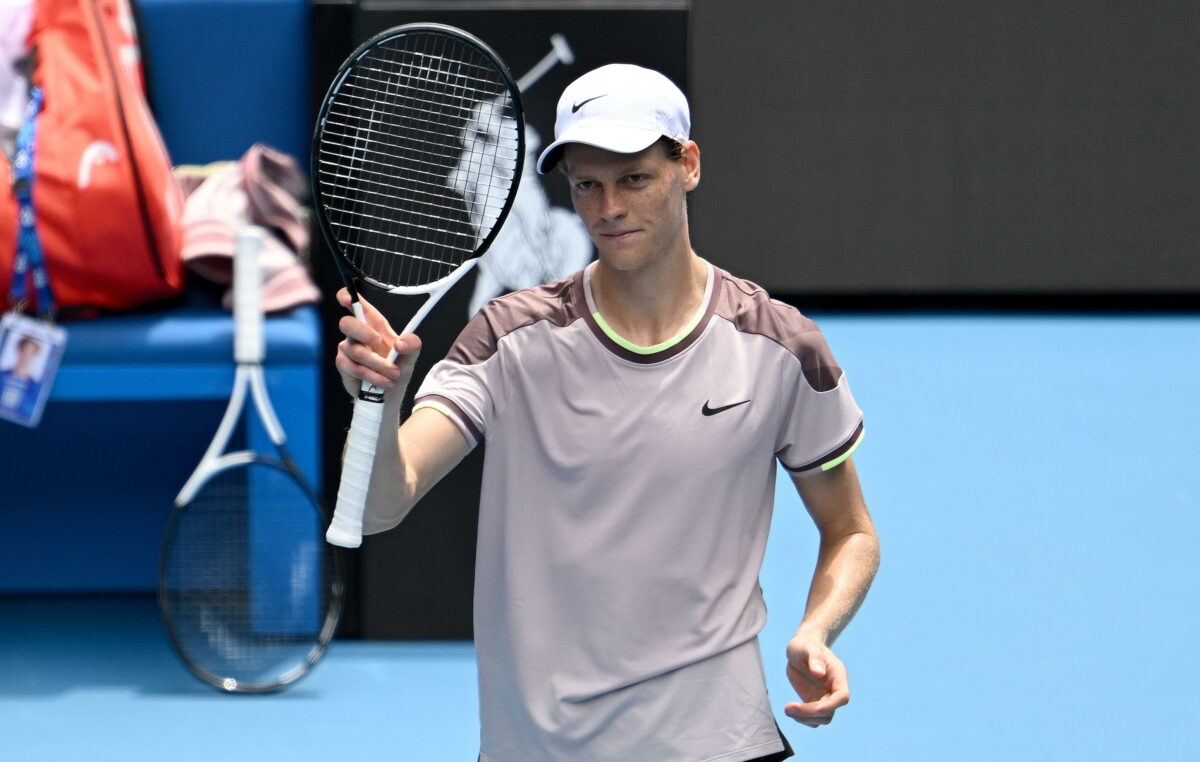 Australian Open, esordio vincente per Jannik Sinner: battuto in tre set Van De Zandschulp