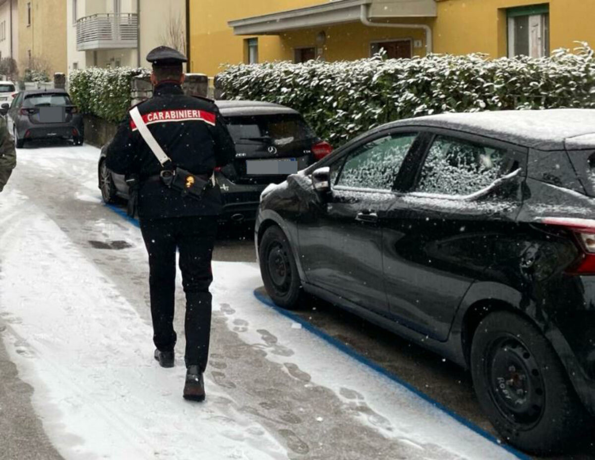 Milano, morto un clochard in Via Saponaro: il freddo è la probabile causa del decesso