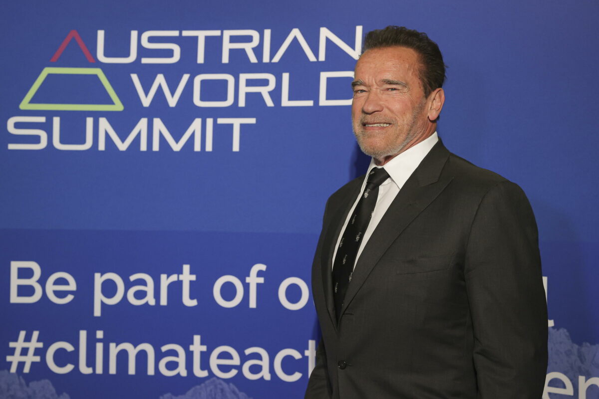 Qual è l'orologio di lusso di Arnold Schwarzenegger non dichiarato all'aeroporto di Monaco? L'attore è stato fermato e multato