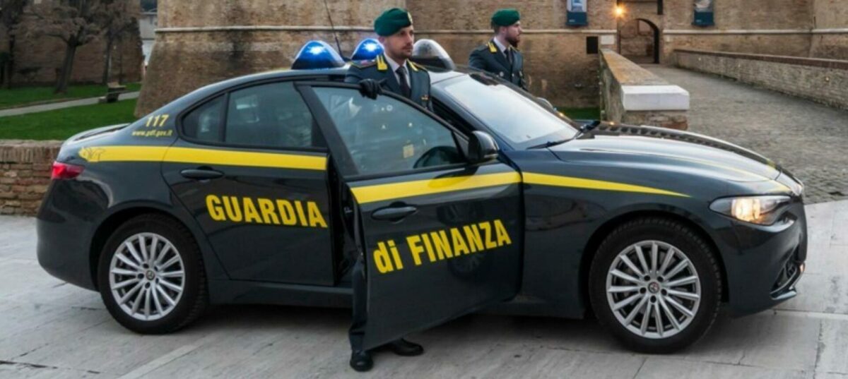 Palermo, arrestato boss della mafia nigeriana pronto alla fuga: voleva emulare Tony Montana