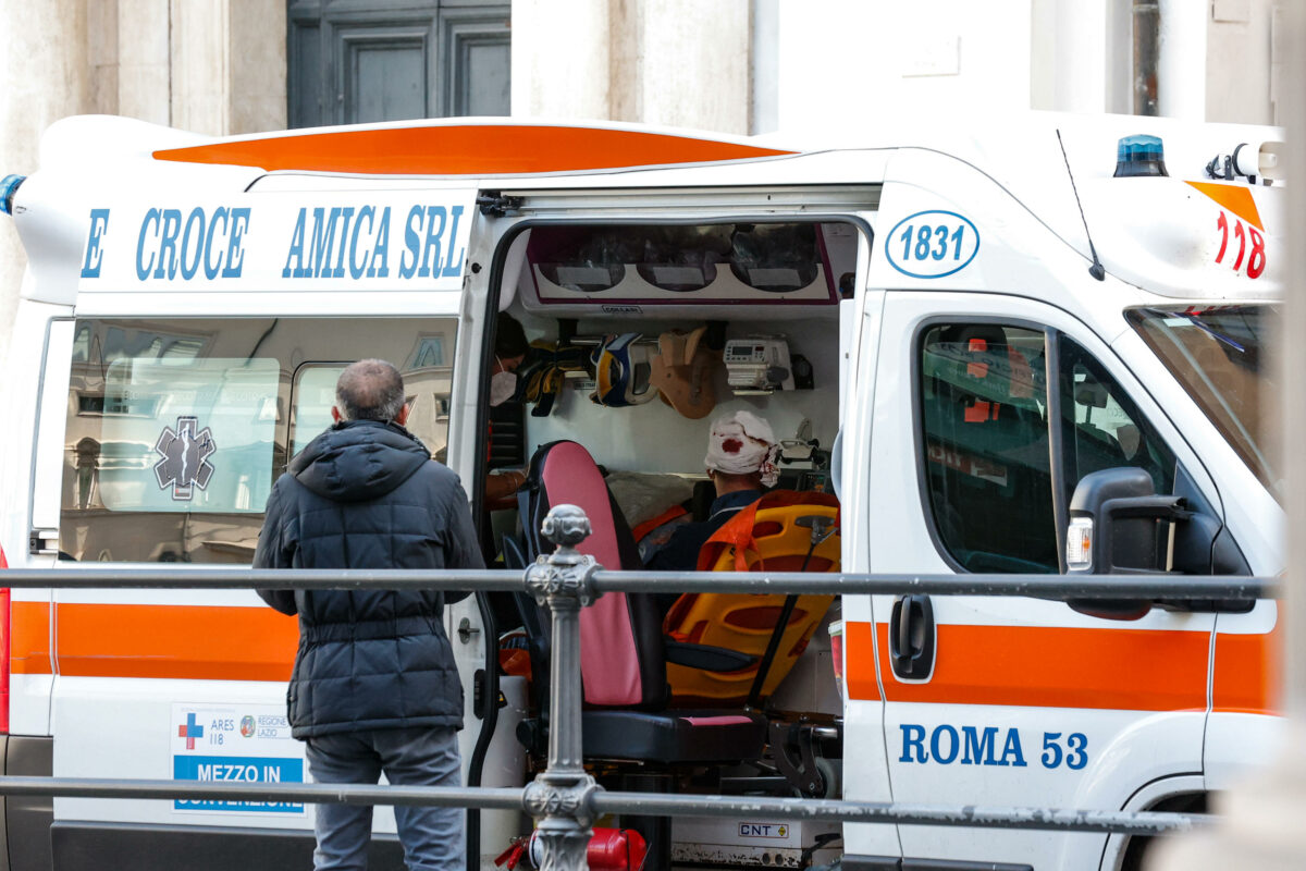 Treviso, cadde dal cofano dell'auto mentre registrava un TikTok: 18enne morto dopo 9 giorni di agonia