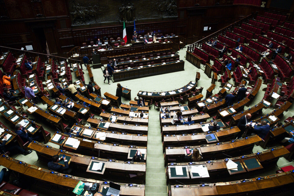 Caso Salis, opposizioni con FI e Lega chiedono al Governo di riferire in Aula. Silenzio di Fratelli d'Italia