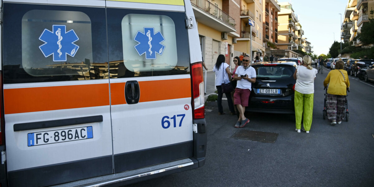 Firenze, incidente in via Ridolfi a Castelfiorentino: investiti una madre e il suo bambino di due mesi, illesa la donna