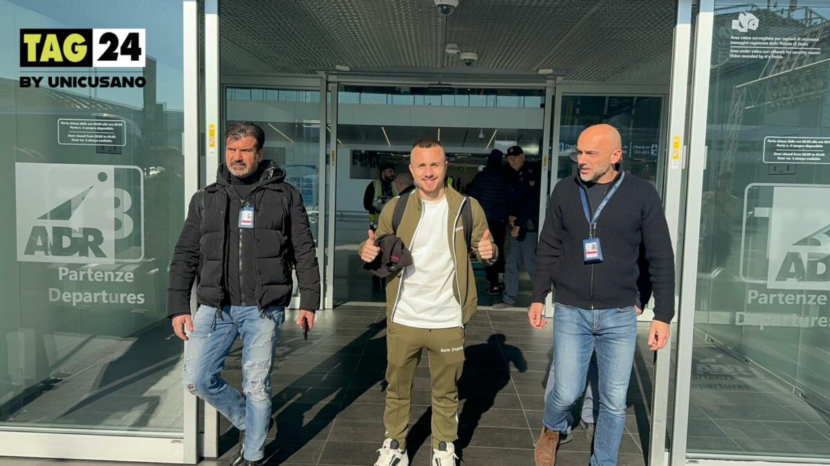 Roma, Angeliño è arrivato nella Capitale: oggi le visite mediche e poi la firma del contratto | FOTO