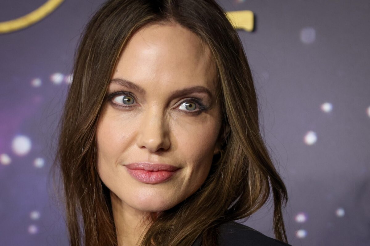 Angelina Jolie, truffa da 50mila euro ad insaputa dell'attrice di "Tomb Raider"