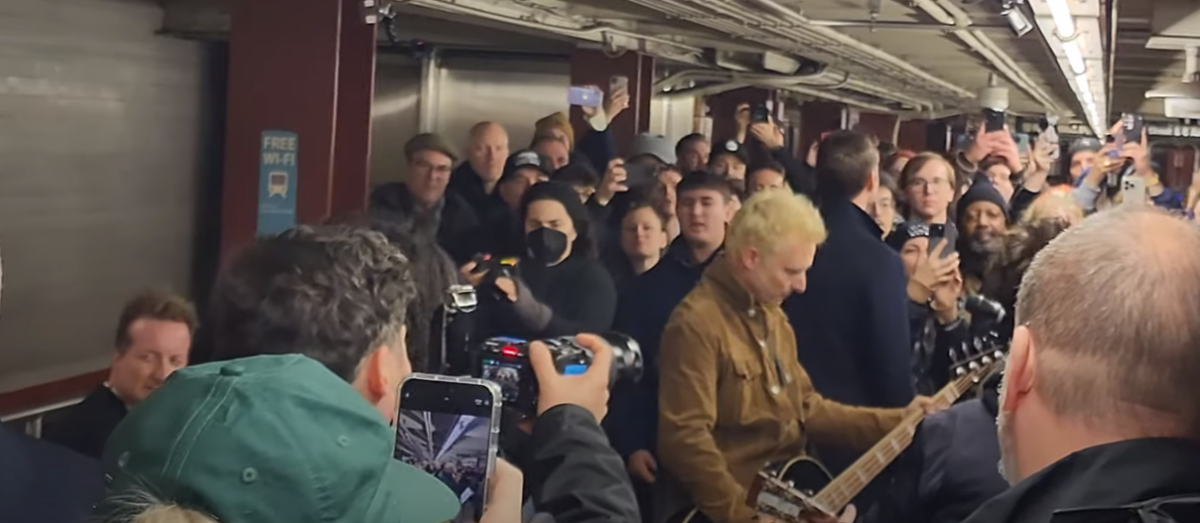 Green Day e Jimmy Fellon: la live a sorpresa in metro a New York | VIDEO