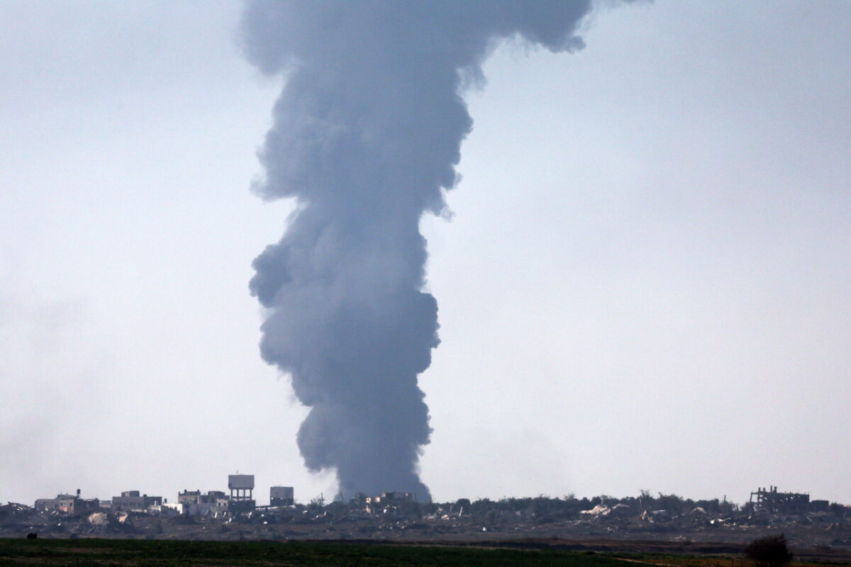 Guerra a Gaza, i palestinesi continuano a chiedere il cessate il fuoco. Il ministro Ben-Gvir minaccia la caduta del governo