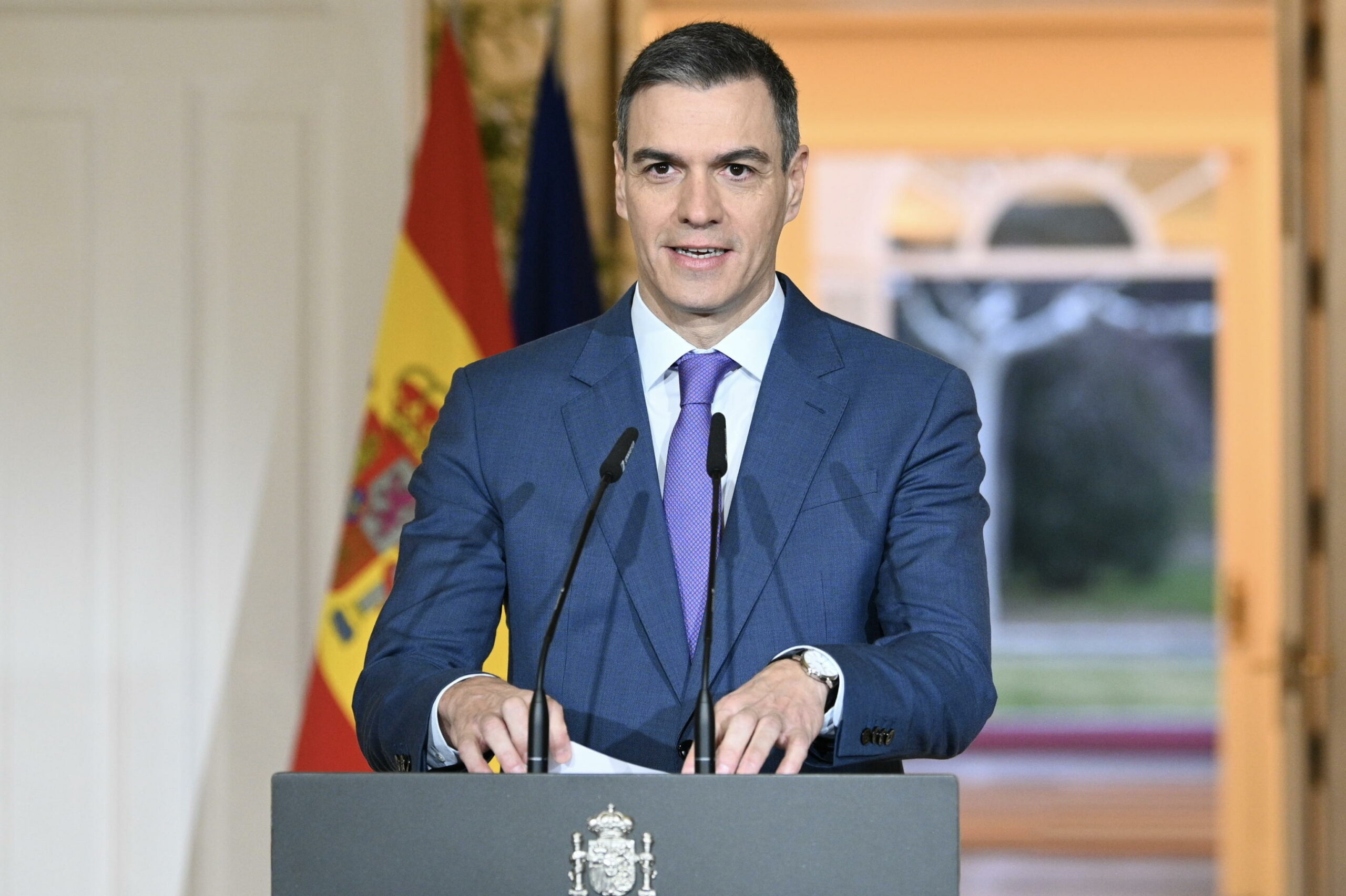 Il premier spagnolo, Pedro Sanchez, ha ottenuto un successo aumentando il salario minimo