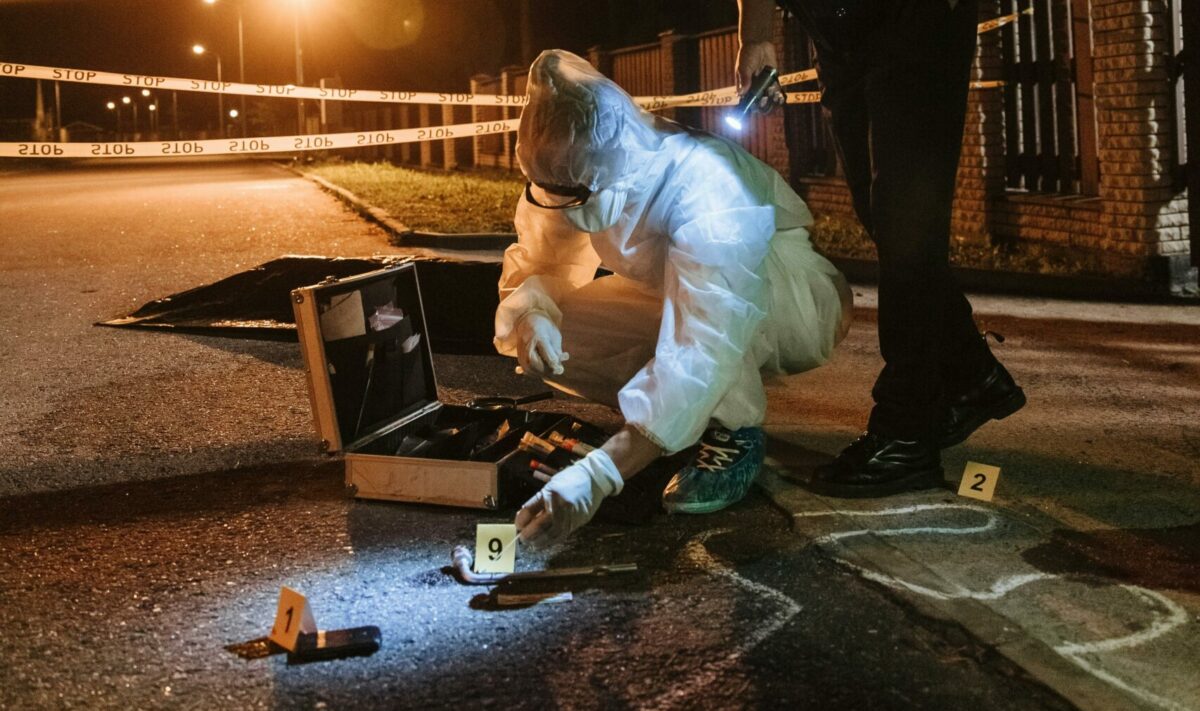 Napoli, 18enne gambizzato nell'agguato di Corso Lucci: gli inquirenti indagano