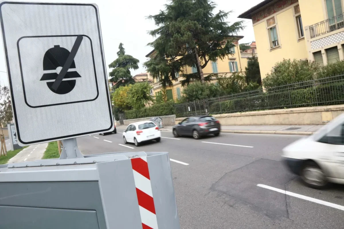 Faenza,"Fleximan 2" ha colpito ancora: abbattuto autovelox in provincia di Ravenna