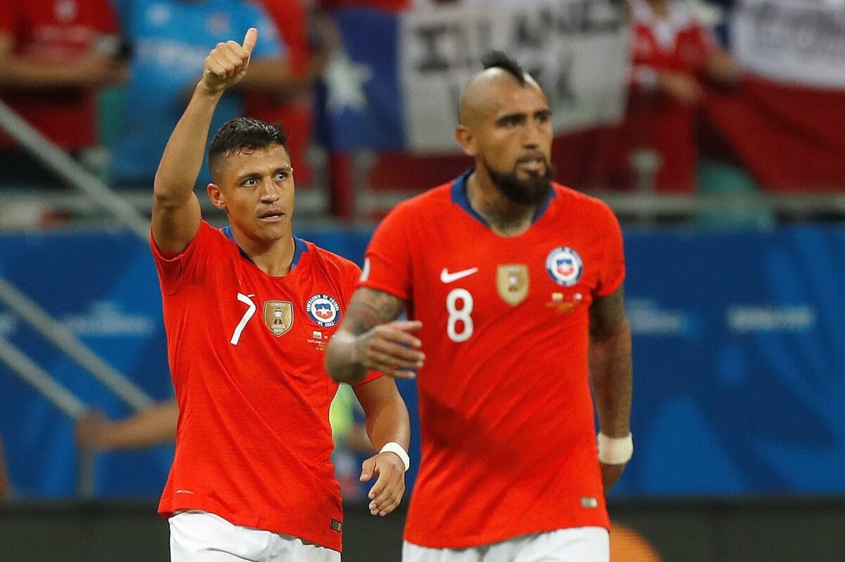 Vidal ad Alexis Sanchez: “Vai via dall’Inter, Inzaghi fa giocare quell’idiota e non te”